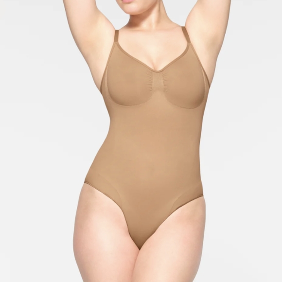 SKIMS Other - Skims Sculpting Bodysuit Brief With Snaps